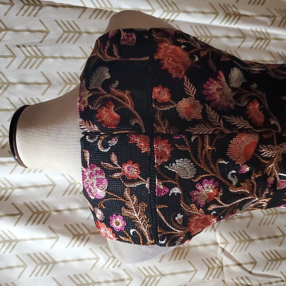 Dress - Picture 5 of 9